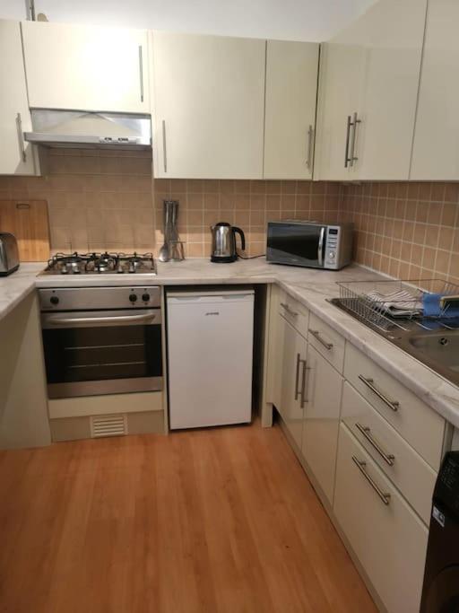 Charming 1-Bed Retreat In Dudley Apartment Royal Tunbridge Wells Ngoại thất bức ảnh